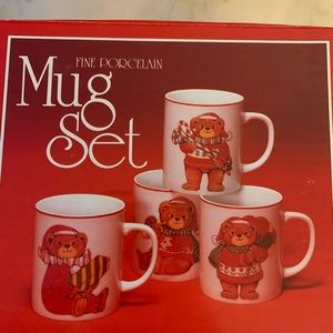 Vintage Christmas Mugs: Made in Japan.